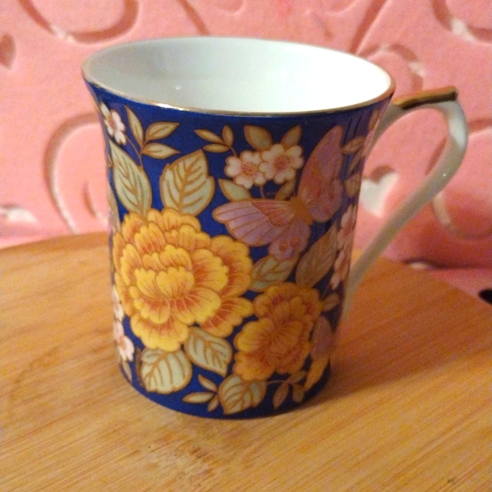 Queen's Fine Bone China, England Indigo Tea/Coffee Cup 3 1/2"Tall